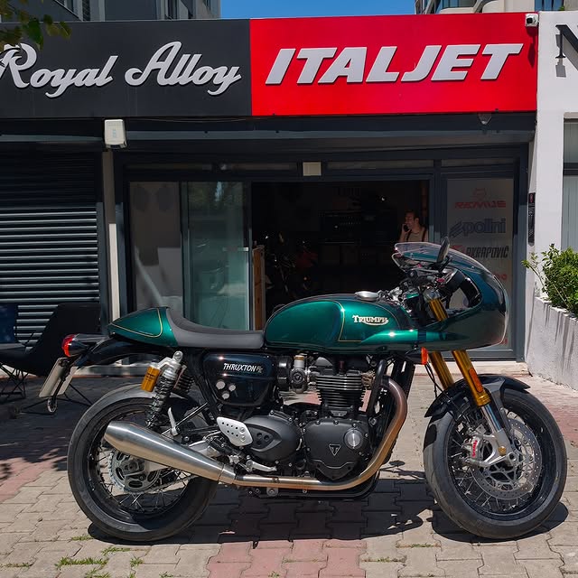 HAFTAYA BAŞLANGIÇ #triumph #limitededition