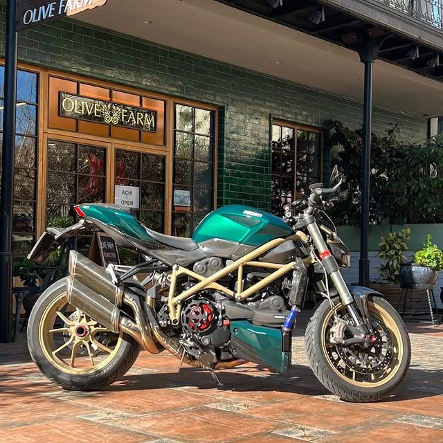 Ducati’ye selam, @urbanmoto_triumph’a devam…