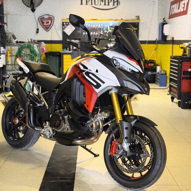 2025 MULTISTRADA V4RS