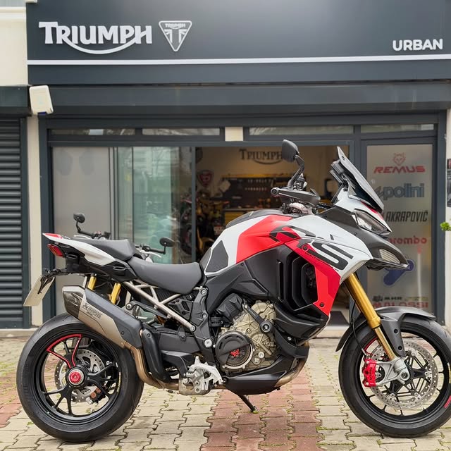 2025 V4RS MULTISTRADA SADECE 180 KM DE FULL AKRAPOVİC
