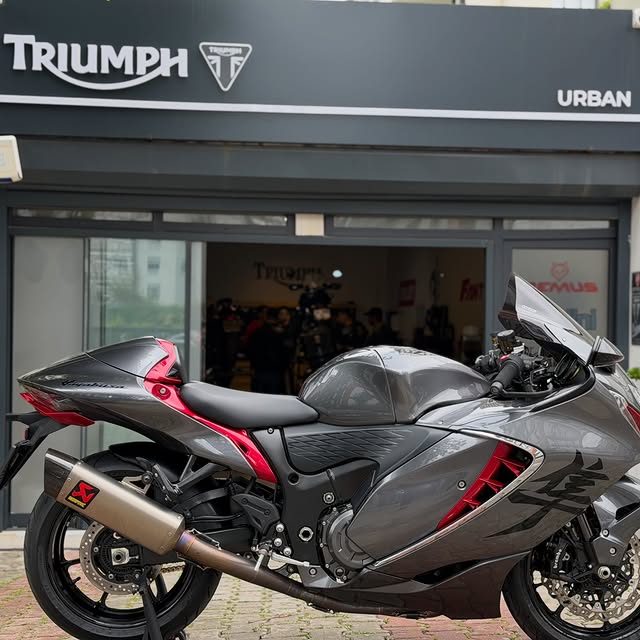 2024 4.900 KM AKRAPOVİC EVOTECH BMC BREMBO RSC MERKEZ FULL