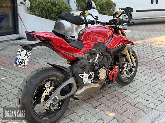 Ducati Streetfighter V4 S foto 2