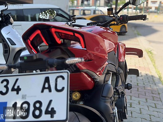 Ducati Streetfighter V4 S foto 9
